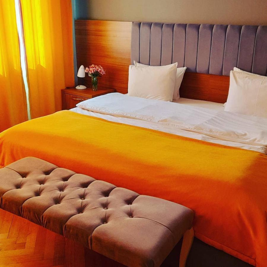 Palm Hotel 바투미 외부 사진