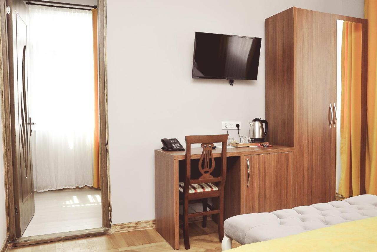 Palm Hotel 바투미 외부 사진