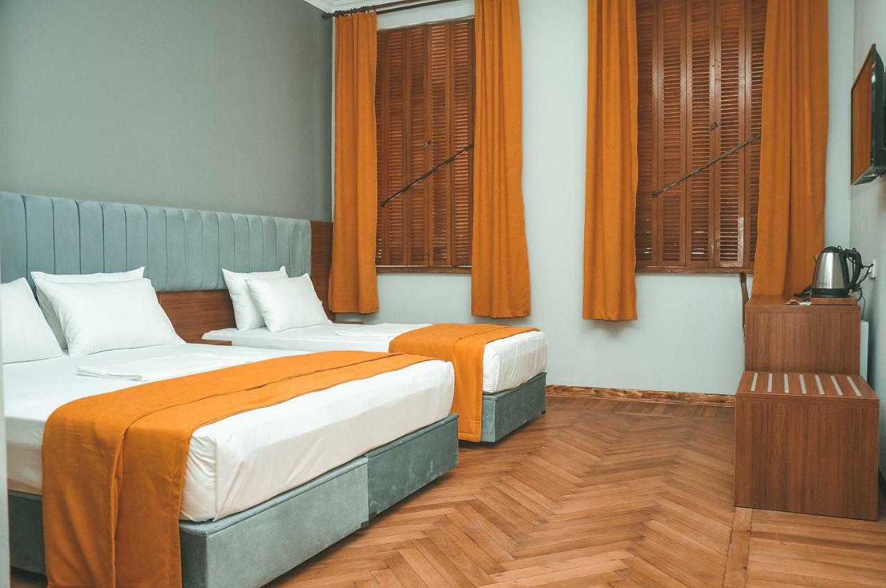 Palm Hotel 바투미 외부 사진